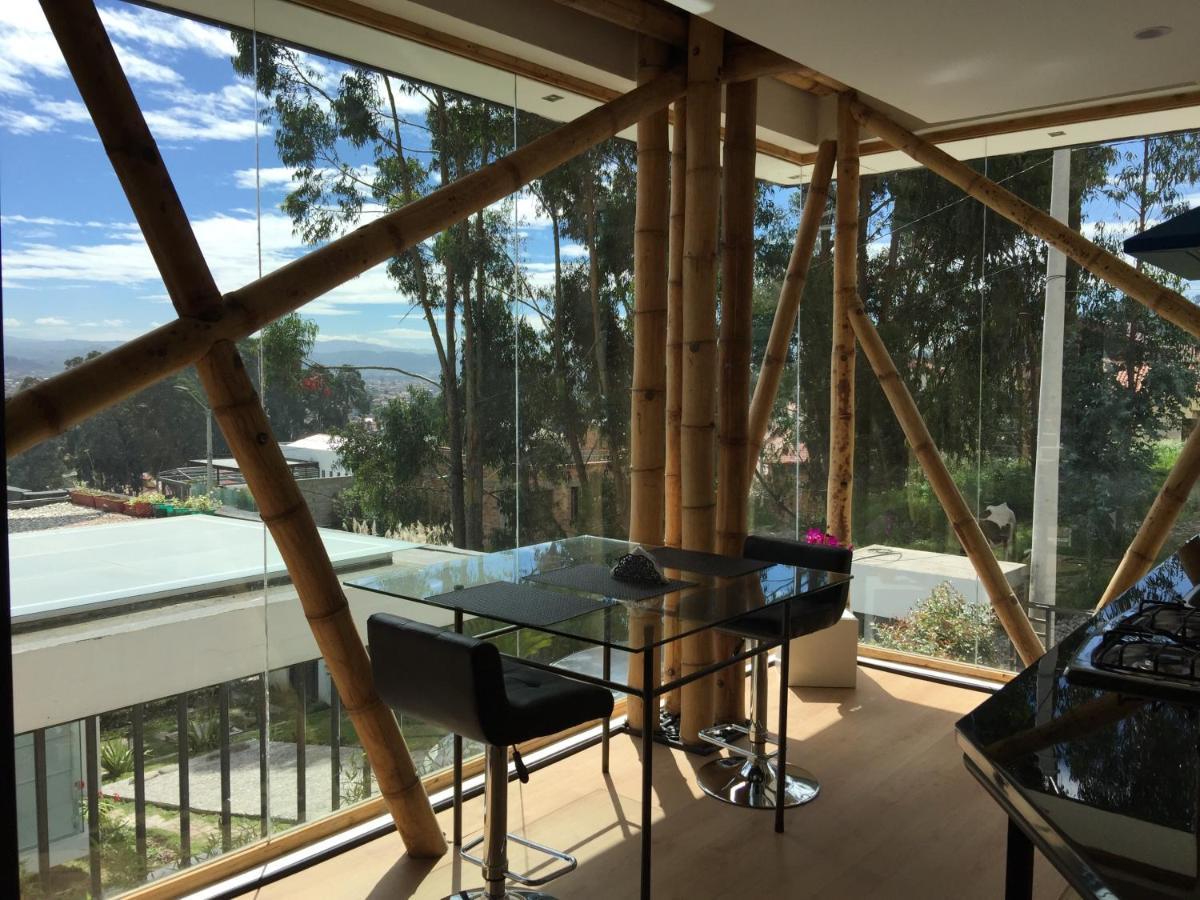 Апартаменти "Bambu Sierra" Cozzy Ecological Lofts Куенка Екстер'єр фото