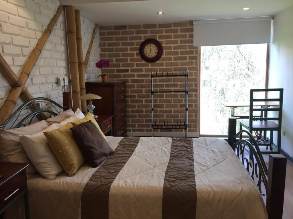 Апартаменти "Bambu Sierra" Cozzy Ecological Lofts Куенка Екстер'єр фото