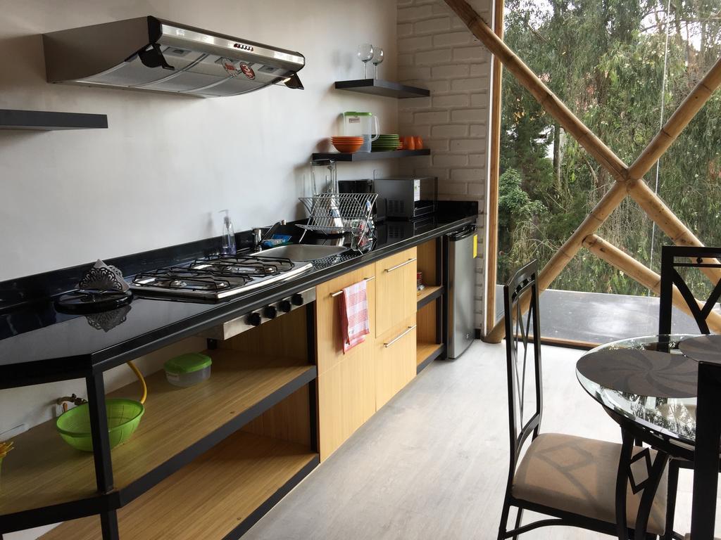 Апартаменти "Bambu Sierra" Cozzy Ecological Lofts Куенка Екстер'єр фото