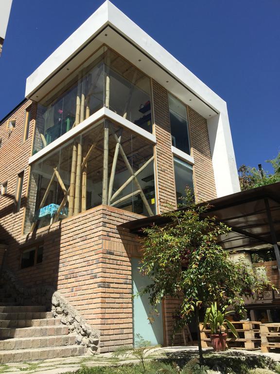 Апартаменти "Bambu Sierra" Cozzy Ecological Lofts Куенка Екстер'єр фото